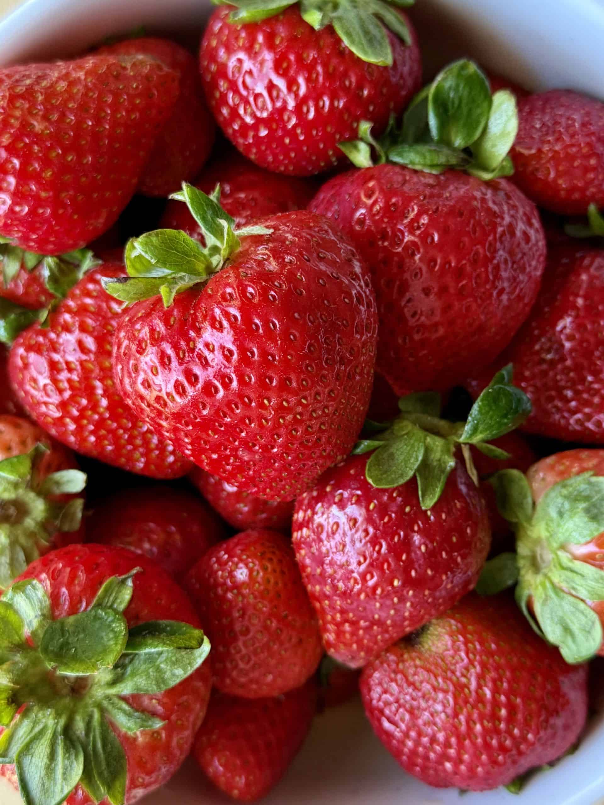 fresh ripe strawberries for the strawberry cake 